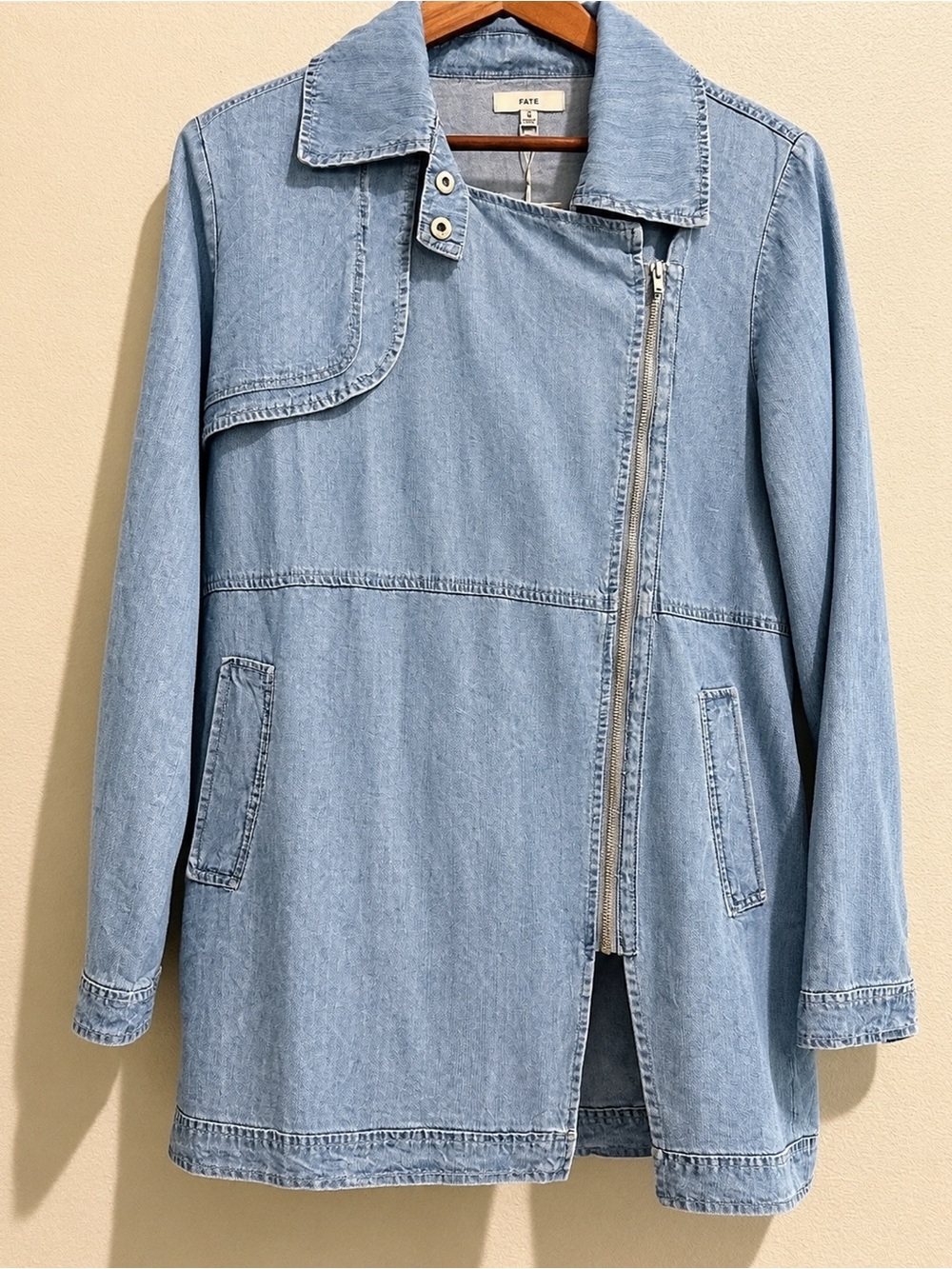 NWT FATE Chambray Denim Utility Jacket Blue Pockets Medium Chic Boho 100% Tencel